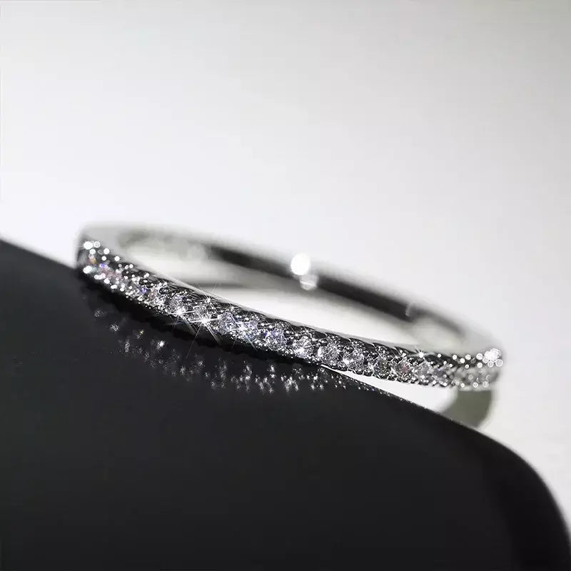 Huitan novos anéis finos minimalistas para mulheres casamento brilhante zircão cúbico de alta qualidade versátil feminino anel de dedo jóias