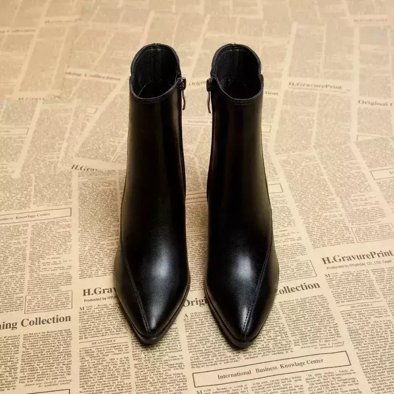Botas femininas finas e finas estilo britânico, dedo apontado, zíper lateral, preto, nu, novo, primavera e outono, 2024
