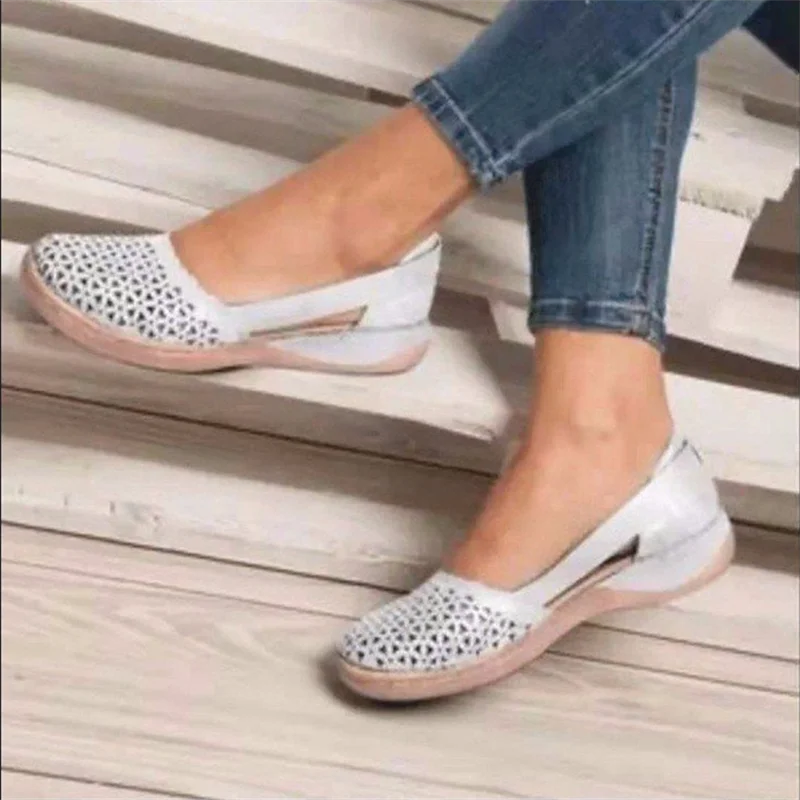 Sandálias artesanais de couro feminino, sapatilhas respiráveis, estilo retrô, chinelo de apoio personalizado para senhoras, verão 2022