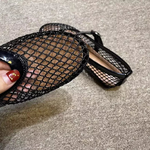 Sandálias femininas em malha oca, sapatos rasos de grife para caminhadas na praia, sapatilhas femininas com conforto retrô, novas, verão, 2022