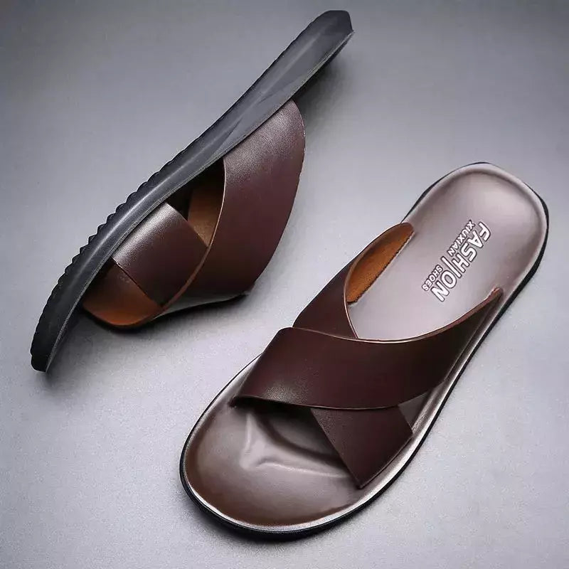 Sandálias masculinas de couro vintage, chinelos confortáveis para interior e exterior, sapatilhas casuais de praia, nova moda, verão 2024