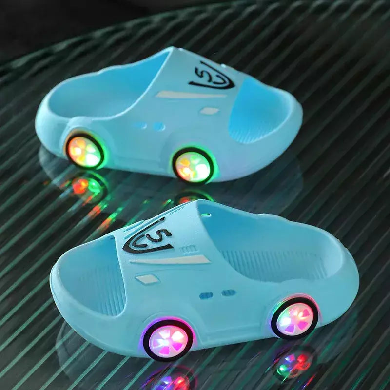 Sapatos de carro antiderrapante para crianças, sapatos de praia macios, chinelo LED ao ar livre, chinelos luminosos infantis, moda de meninos e meninas