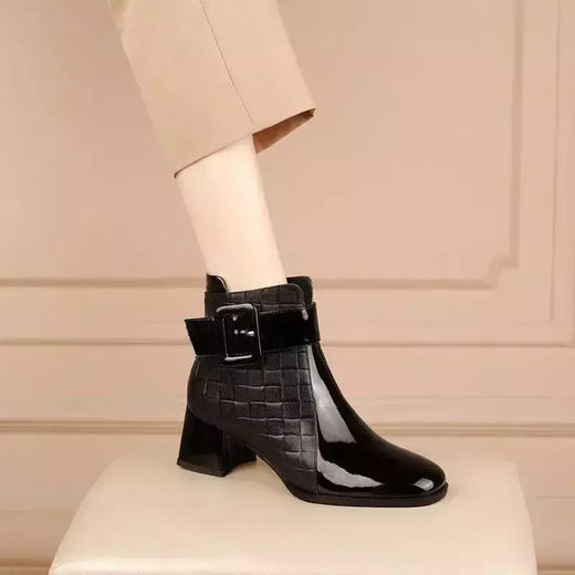Botas retrô com saltos grossos para mulheres, botas curtas de plataforma, fivela de cinto, sapatos de trabalho feminino, nova moda outono