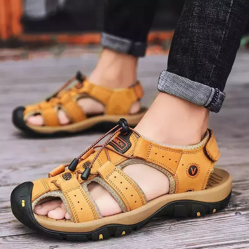 2024 sapatos masculinos de couro verão novo tamanho grande sandálias masculinas sandálias de moda chinelos tamanho grande 38-47 ?