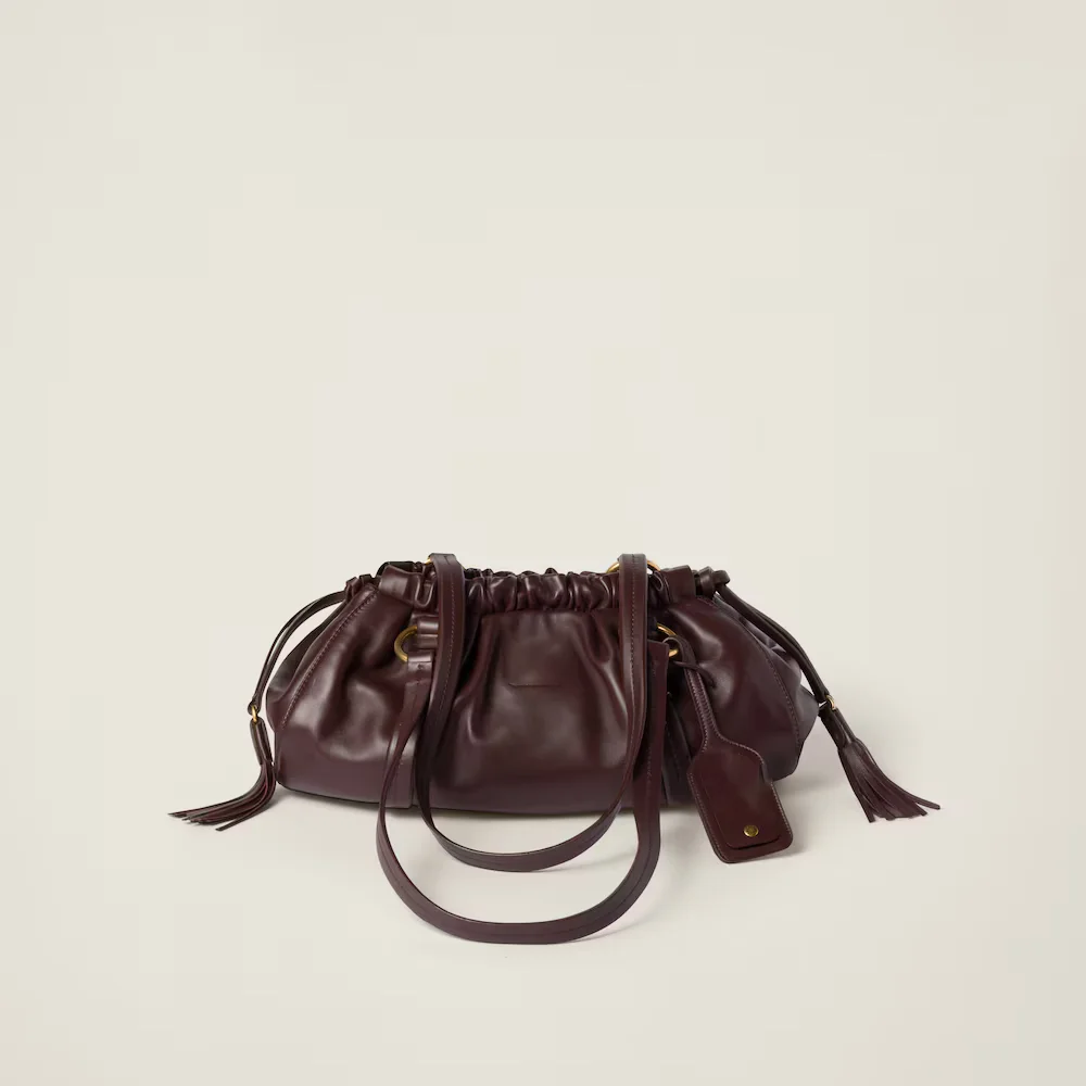 Nappa Leather Retro Shoulder Bag, primeira camada de couro axila, pingente requintado, letra logotipo