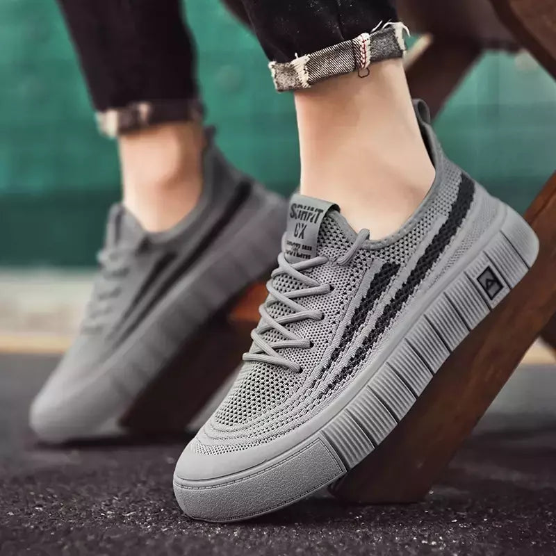 Tênis de malha respirável masculino, leve, confortável, meias antiderrapantes, sapatos esportivos e de lazer, tendência, verão