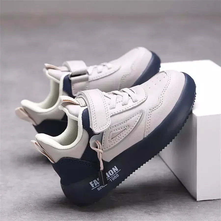 Tenis tênis crianças primavera/outono novos meninos meninas sapatos esportivos casuais sapatos de couro sola macia crianças pequenos sapatos brancos