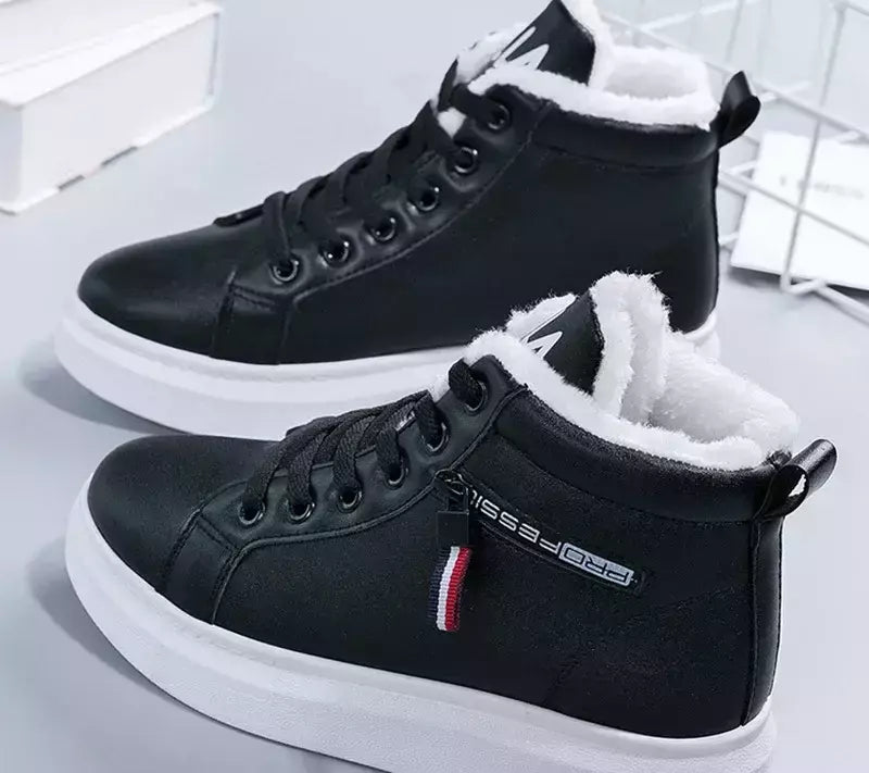 Botas de pelúcia quente PU para mulheres, sapatos de inverno, apartamentos, rendas, botas de neve curtas, senhoras, 2022