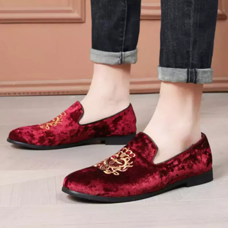 Sapatos de couro de camurça para homens, sapatos de casamento, sapatos baixos Oxford, mocassins bordados, tamanho grande, alta qualidade, designer, luxo, festa