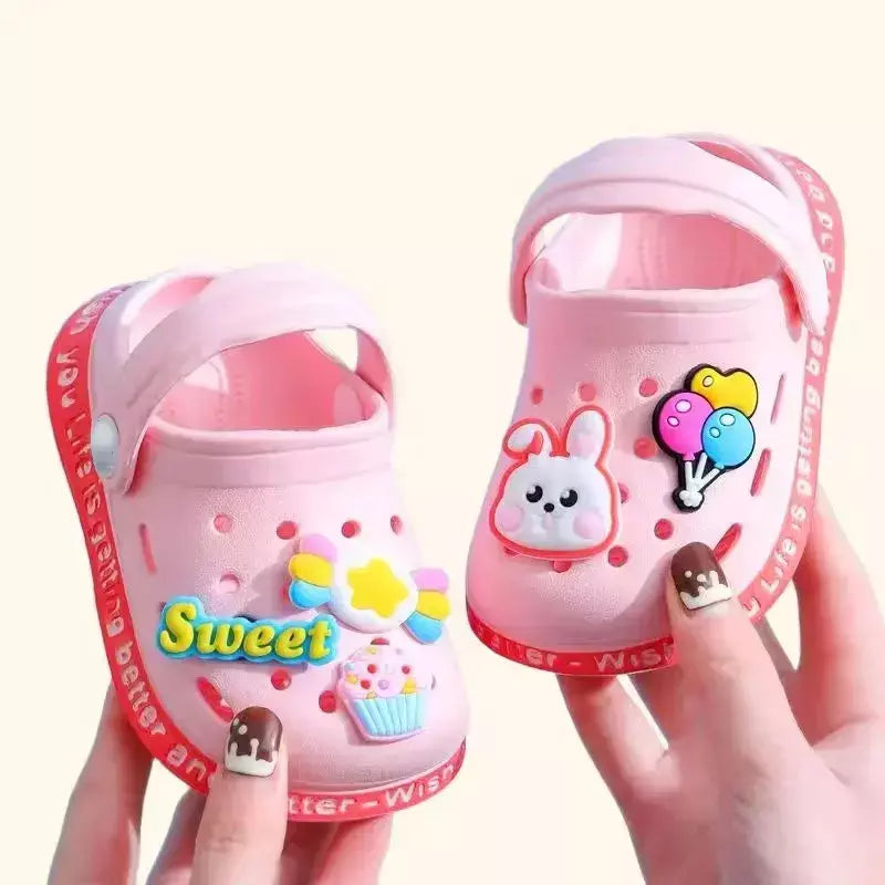 Verão crianças sapatos sandálias buraco sapatos infantis chinelos macio anti-skid design dos desenhos animados buraco sapatos de bebê praia de areia para meninos meninas