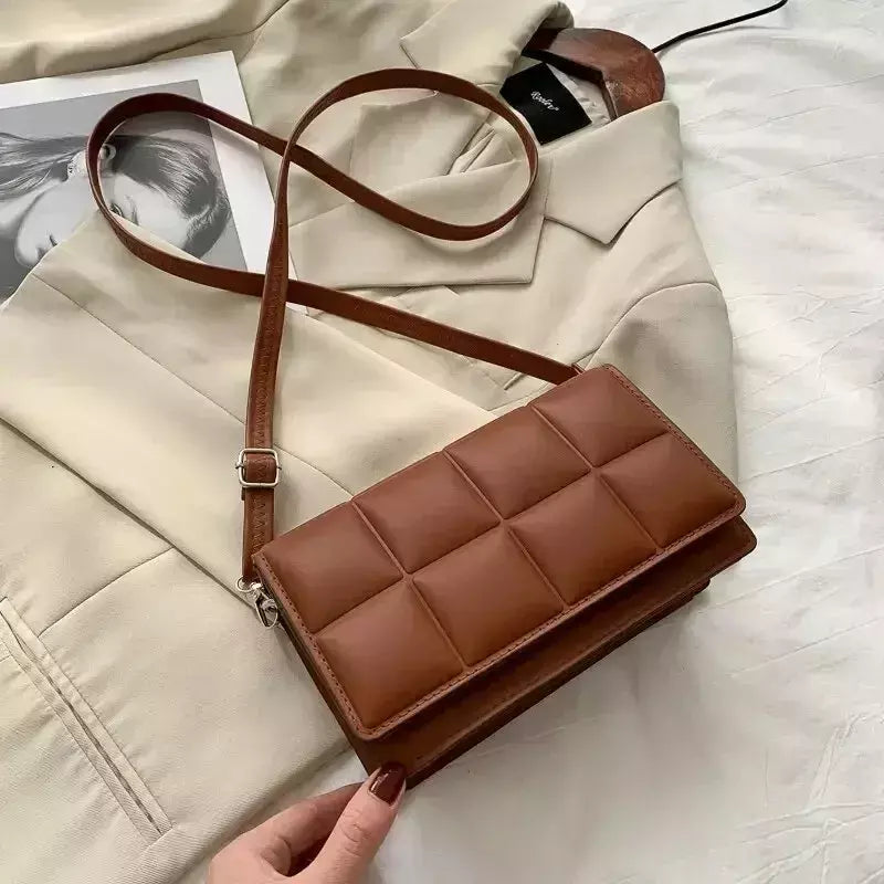 Pequena bolsa de couro PU para mulheres, bolsa crossbody, alça clássica, marca de moda, designer, tendência, feminina