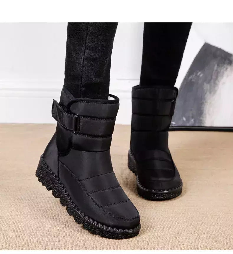 Botas de neve impermeáveis antiderrapantes para mulheres, sapatos de plataforma, tornozelo quente, sapatos acolchoados de algodão, inverno