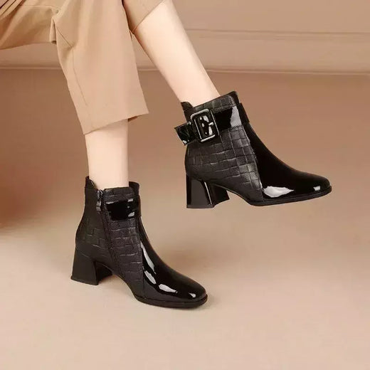 Botas retrô com saltos grossos para mulheres, botas curtas de plataforma, fivela de cinto, sapatos de trabalho feminino, nova moda outono