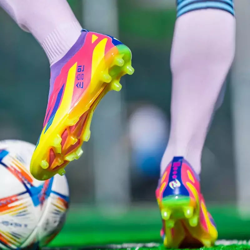 Sapatos infantis de futebol antiderrapante, chuteiras de relvado de alta qualidade, botas de futebol para homens TF FG, 2410