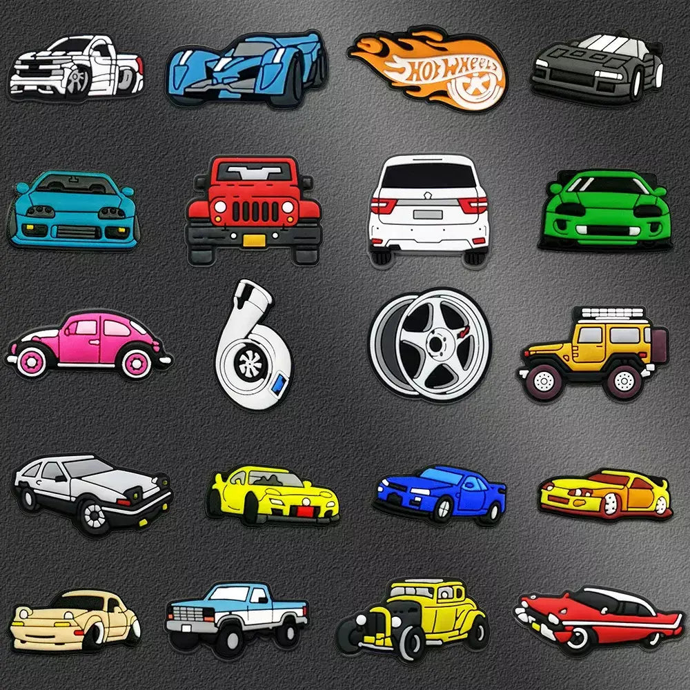 1-20 pçs encantos de sapato de carro legal veículo sapato acessórios decorações dos desenhos animados pinos para homens meninos crianças diy tamanco fivela jardim sandália