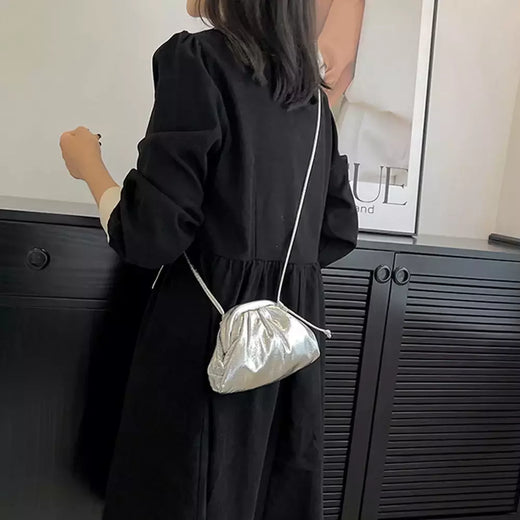 Embreagem macia de bolinho de couro PU para mulheres, bolsa de hobo nuvem, bolsa elegante elegante, bolsa pequena, design de luxo, ouro e prata