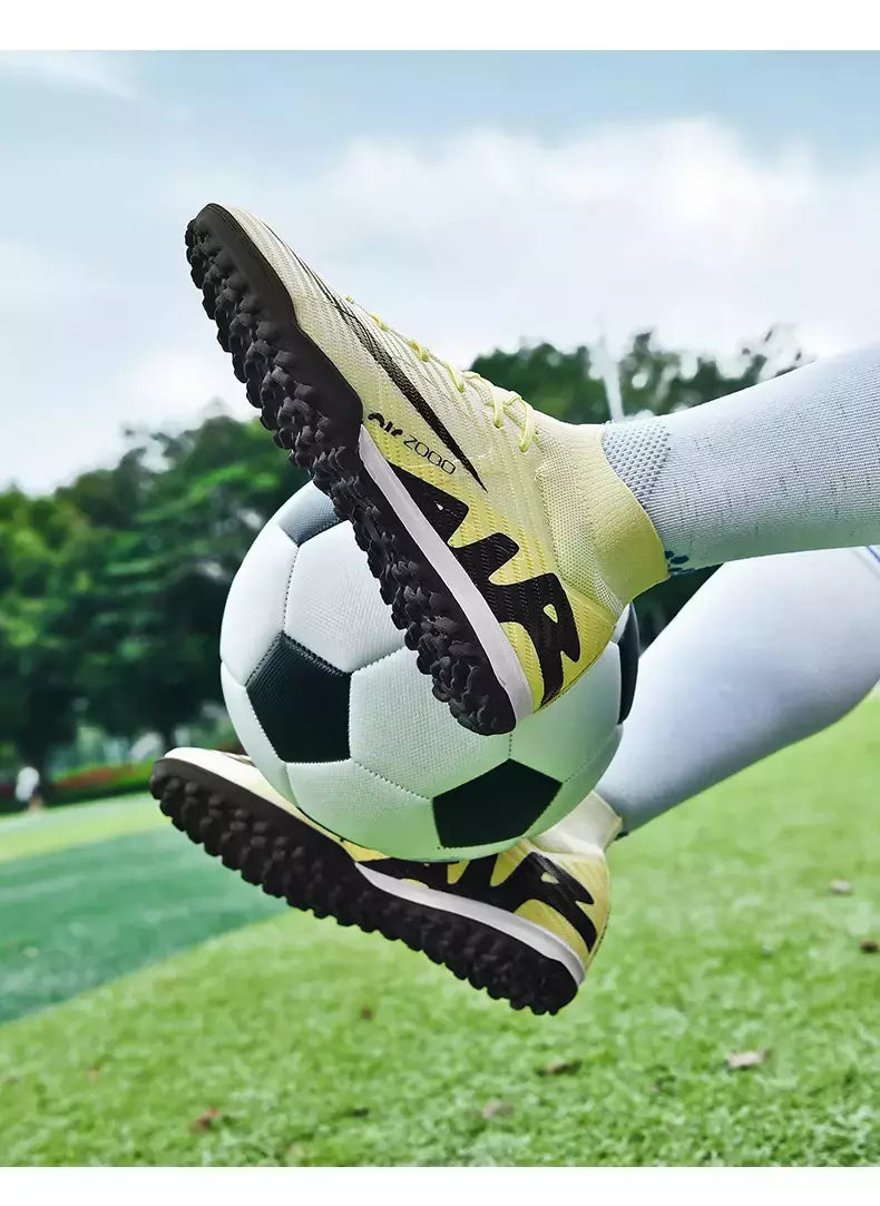 Sapatos de futebol antiderrapantes profissionais para homens, botas de treinamento Grass Society, grampos de qualidade superior, botas originais, novos