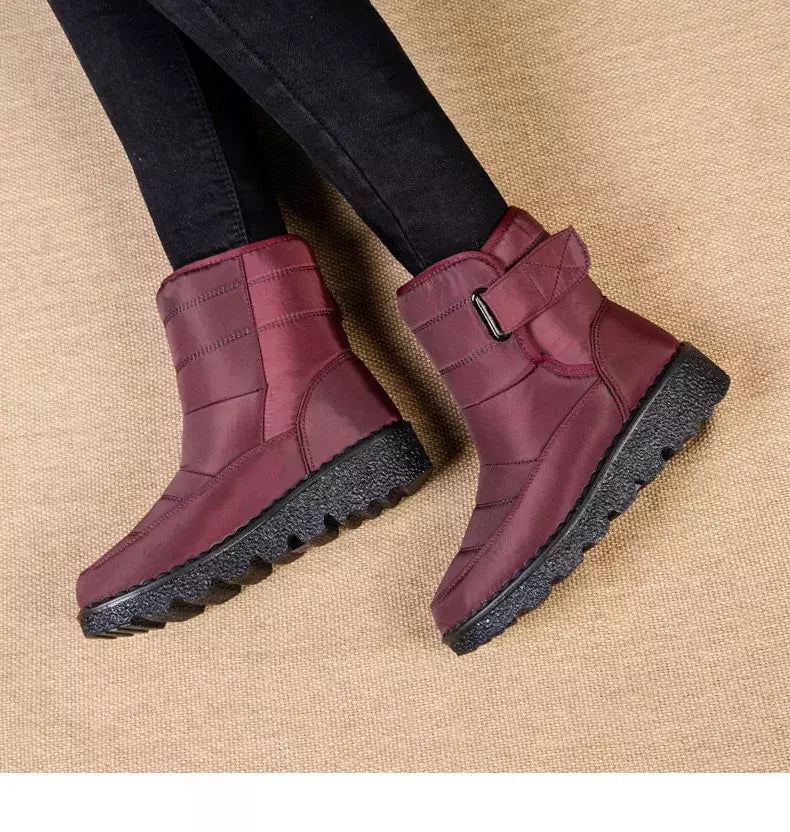 Botas de neve impermeáveis antiderrapantes para mulheres, sapatos de plataforma, tornozelo quente, sapatos acolchoados de algodão, inverno