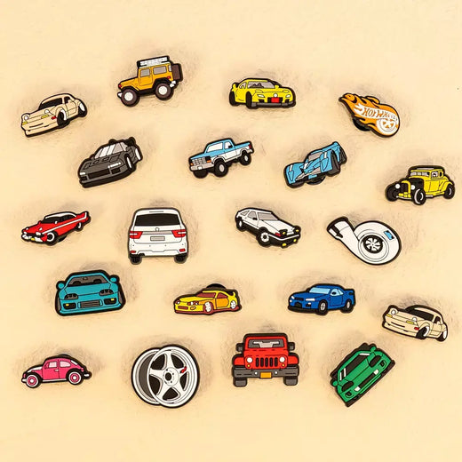 1-20 pçs encantos de sapato de carro legal veículo sapato acessórios decorações dos desenhos animados pinos para homens meninos crianças diy tamanco fivela jardim sandália