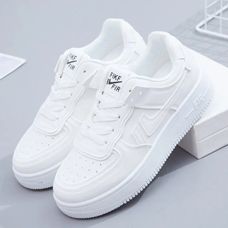 Sapatos de corrida casuais planos com cordões elegantes, tênis de corrida confortáveis de sola grossa, dedo do pé redondo, respirável, resistente ao desgaste
