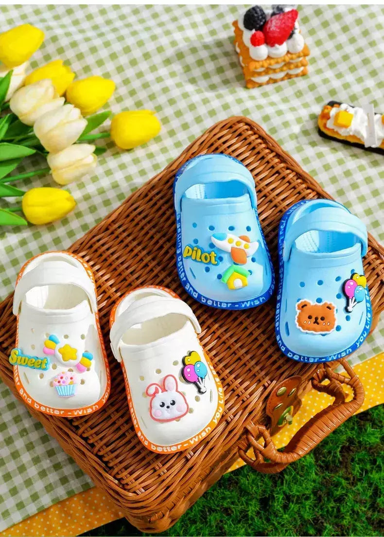 Verão crianças sapatos sandálias buraco sapatos infantis chinelos macio anti-skid design dos desenhos animados buraco sapatos de bebê praia de areia para meninos meninas