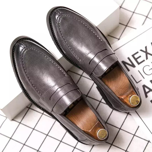 Mocassins de negócios britânicos, sapatos casuais antiderrapantes masculinos, sapatos de couro preto, vestido de noiva marrom, cinza