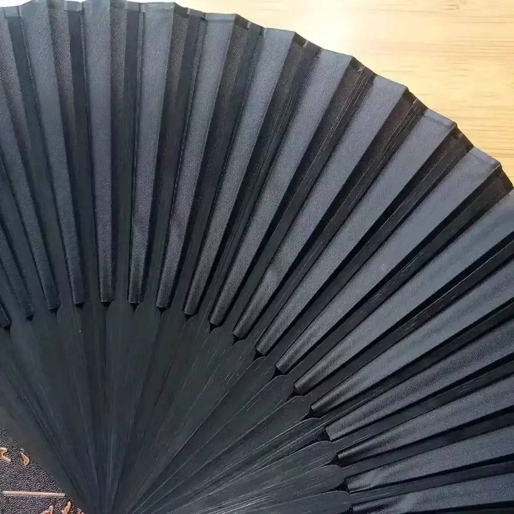 Ventilador dobrável de bambu preto, forte resistência, não é fácil de quebrar, adequado para resfriar no verão, presentes para família e amigos