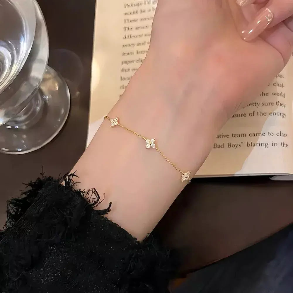 Novo aço inoxidável zircão colares para mulheres 18k banhado a ouro quatro folhas grama colar corrente colar de luxo jóias presente