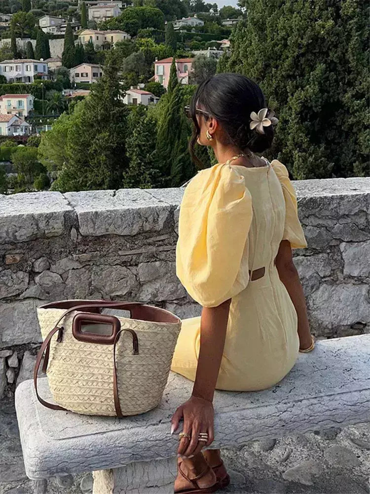 Vestido midi elegante e recortado para mulheres, gola quadrada, manga folhada, vestido de fenda para senhora, elegante moda de festa, amarelo, verão, 2024