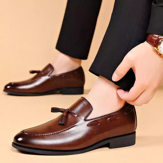 Sapato de couro masculino estilo designer, sapatos casuais de negócios, sapatos de festa de casamento, plus size, novo em folha