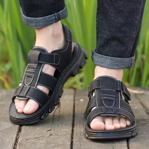 Sandálias de couro de sola grossa masculinas, sapatos de praia, chinelos de couro antiderrapantes, ao ar livre, novo, 2024