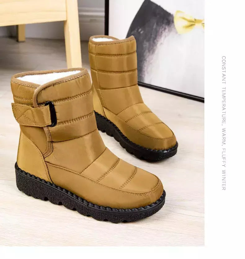 Botas de neve impermeáveis antiderrapantes para mulheres, sapatos de plataforma, tornozelo quente, sapatos acolchoados de algodão, inverno