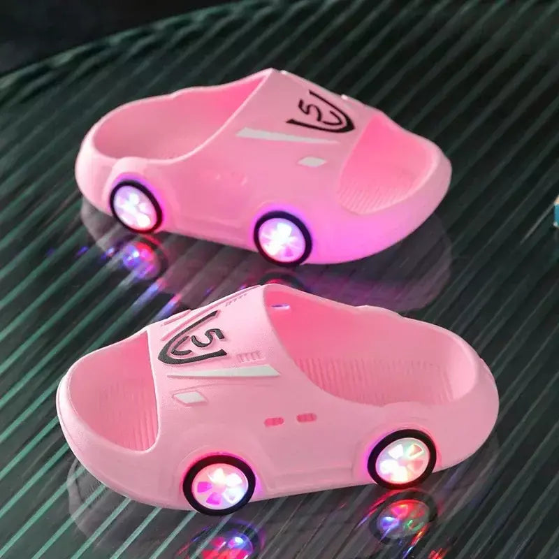 Chinelos luminosos das crianças forma do carro meninos meninas moda sapatos bonitos banheiro crianças chinelos da criança