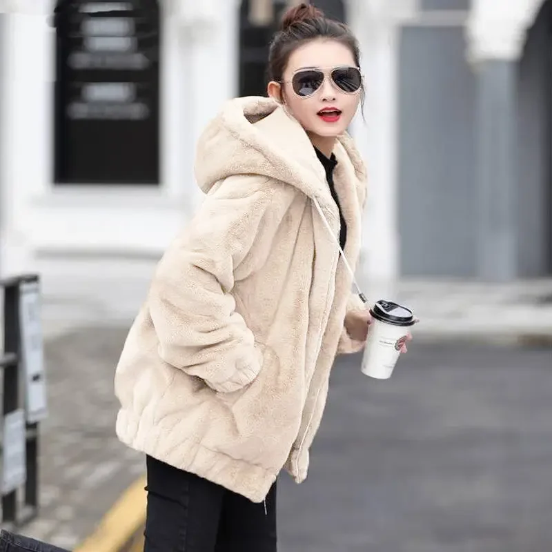 Jaqueta feminina com capuz de flanela forrada a lã, jaqueta curta solta, manga longa quente, comprimento médio, versão coreana, inverno, novo estilo