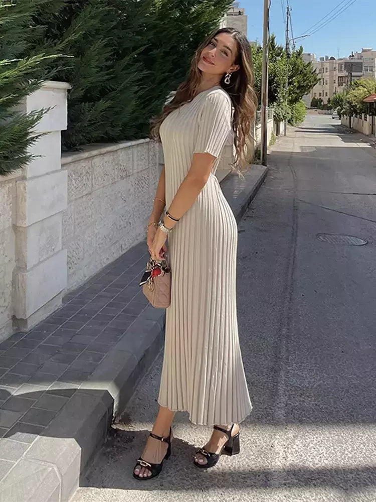 Vestido longo de malha monocromática feminino, manga curta, vestido feminino plissado, gola em O, quadril, primavera, moda verão, feminino, 2022