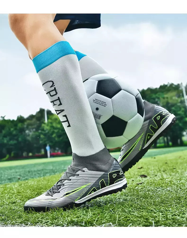 Sapatos de futebol antiderrapantes profissionais para homens, botas de treinamento Grass Society, grampos de qualidade superior, botas originais, novos