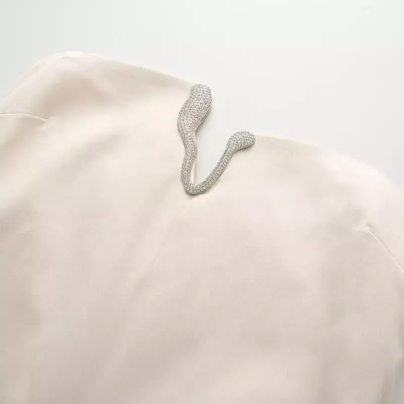 Tfmln moda feminina mini vestido sem alças verão 2025 novo chique diamante com decote em v sexy fora do ombro vestidos curtos elegante vintage ?