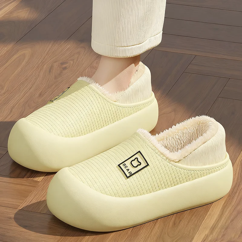 Chinelos de algodão para mulheres inverno saco à prova dwaterproof água salto quente antiderrapante chinelos de pelúcia para homens fundo grosso sapatos de casal
