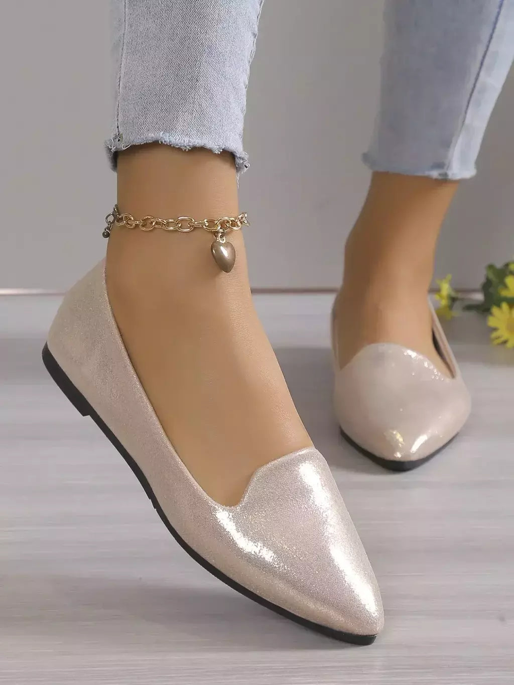 Mocassins deslizantes respiráveis para mulheres, sapatilhas rasas de balé elástico, fundo macio, sapatos de barco com dedo apontado, tamanho grande, 43, moda, 2024