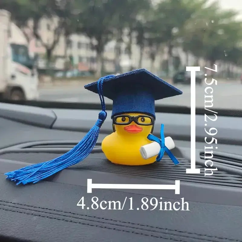 Ornamento de carro de pato de formatura pato amarelo com chapéu de formatura óculos de borracha pato ornamento interior do carro presente de temporada de formatura