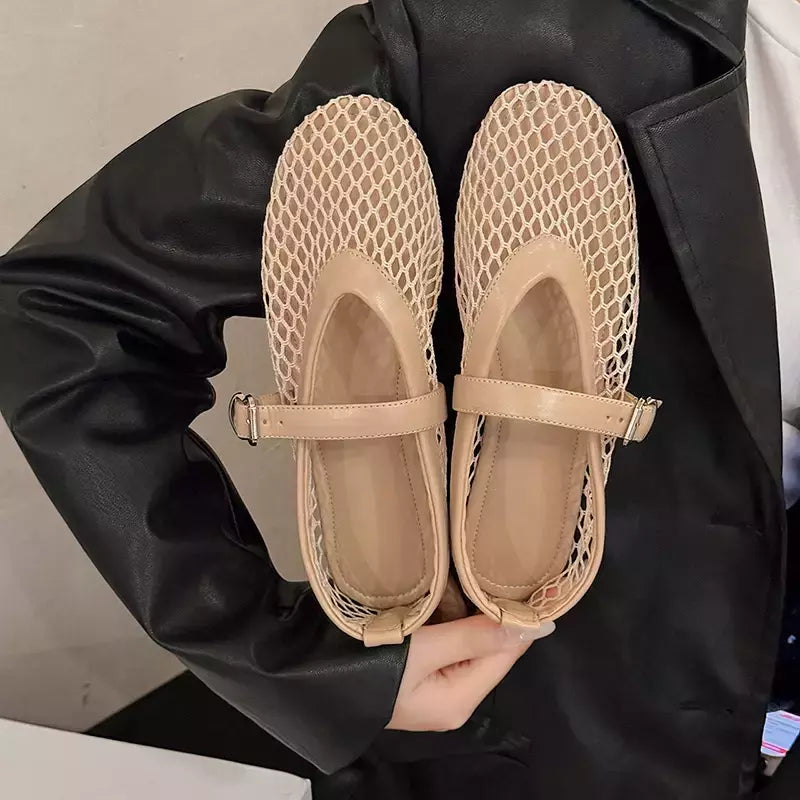 Sapatos de rede de dedo do pé redondo para mulheres, sapatilhas casuais e confortáveis, sapatos Mary Jane recortados, fivelas retas, verão