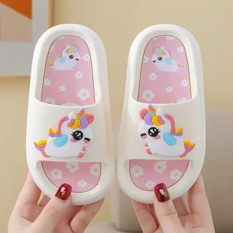 Verão dos desenhos animados chinelos das crianças menina unicórnio chinelo crianças bonito interior casa sapatos de banheiro menino dinossauro flip flops einhorn