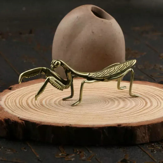 Simulação de bronze mantis ornamento antigo estatuetas de insetos em miniatura decorações de mesa artesanato chá animal de estimação feng shui colecionáveis