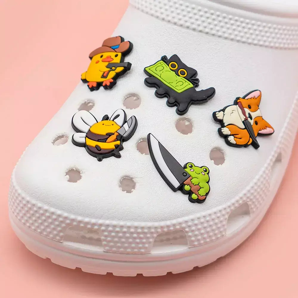 1/10 pçs animais dos desenhos animados sapato encantos patos pinguins gatos sapato decorações acessórios sapos cães pinos para mulheres crianças tamancos fivelas