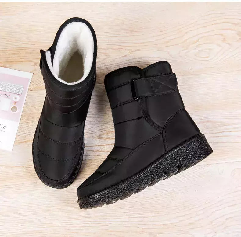 Botas de neve impermeáveis antiderrapantes para mulheres, sapatos de plataforma, tornozelo quente, sapatos acolchoados de algodão, inverno