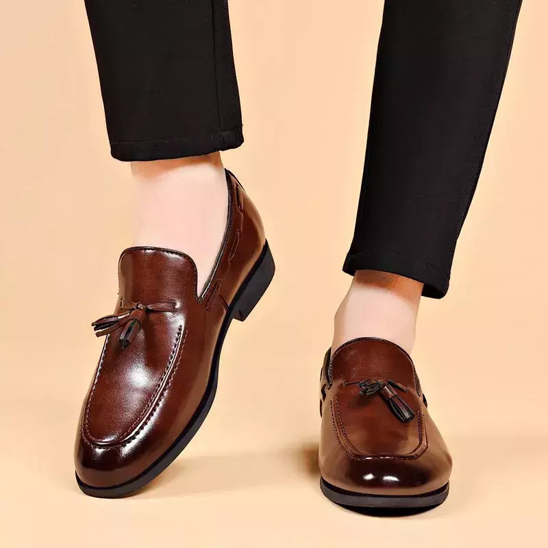 Sapato de couro masculino estilo designer, sapatos casuais de negócios, sapatos de festa de casamento, plus size, novo em folha