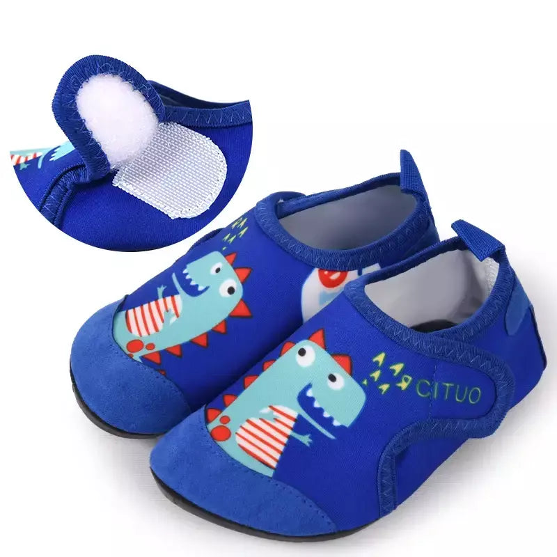 2024 novas crianças sapatos de praia meias de água meninos e meninas casa sapatos do bebê meias interiores dos desenhos animados unicórnio crianças chinelos
