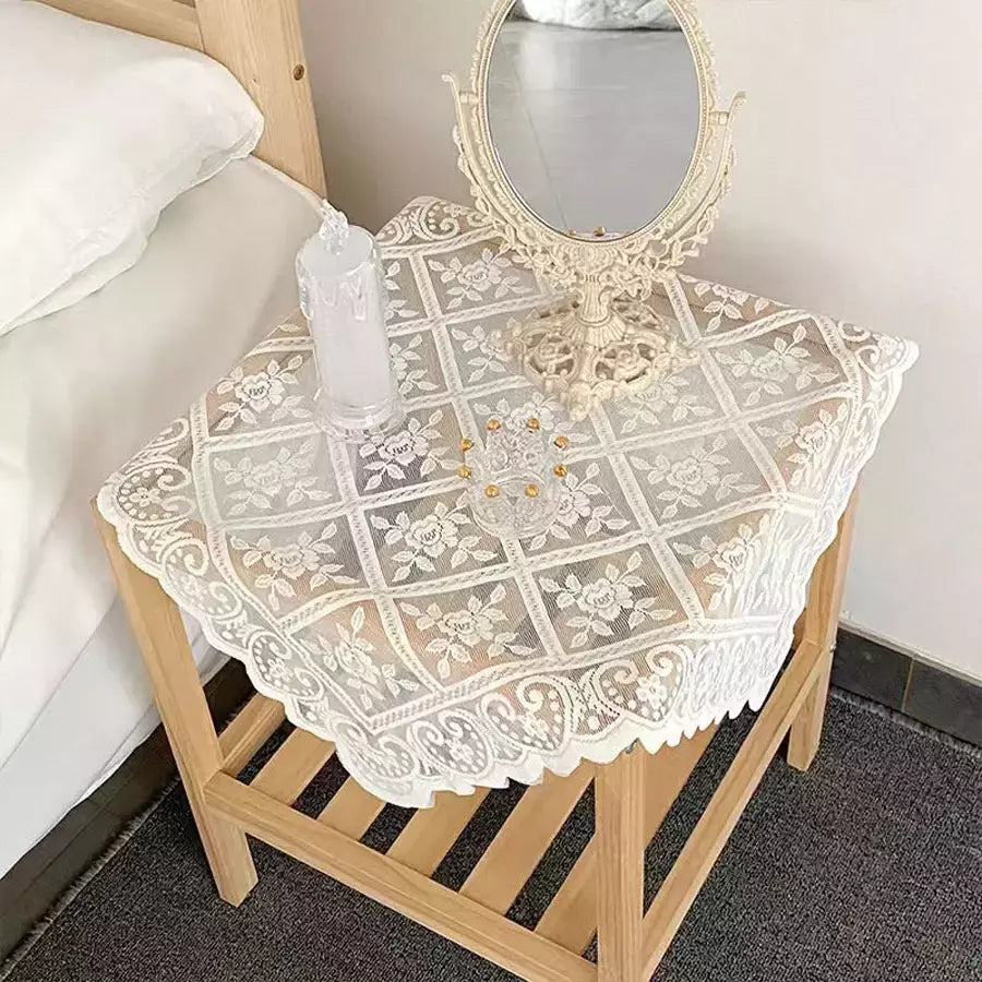 Toalha de mesa bordada antiga, Monocromática, Elegante Processo De Corte De Flores, Poliéster Quadrado Toalha De Mesa para Festa De Casamento, Ação De Graças e Decoração De Casa, Máquina De Tecelagem, Tecelagem Durável, 100% Poliéster