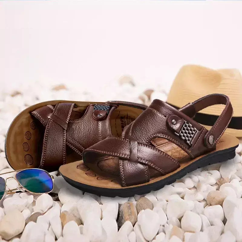 Sandálias masculinas de couro tamanho grande, sapatos clássicos de verão, chinelos romanos macios, calçado confortável para caminhadas ao ar livre