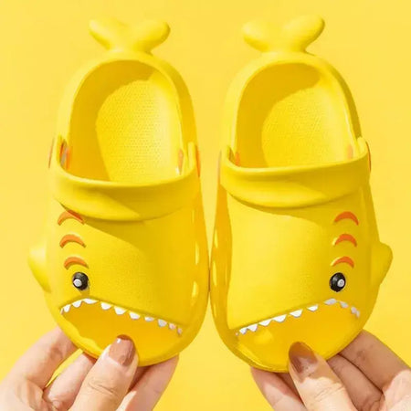 Crianças sandálias dos desenhos animados tubarão verão da criança meninos meninas sola macia sapatos de bebê chinelos antiderrapantes